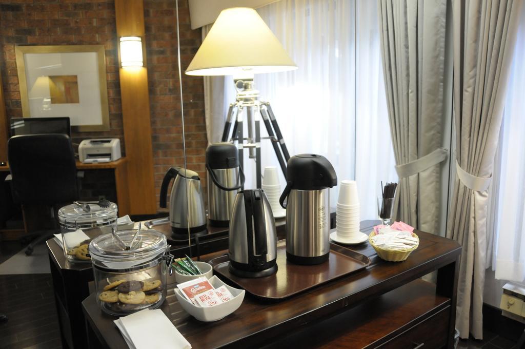 Admiral Inn バーリントン エクステリア 写真